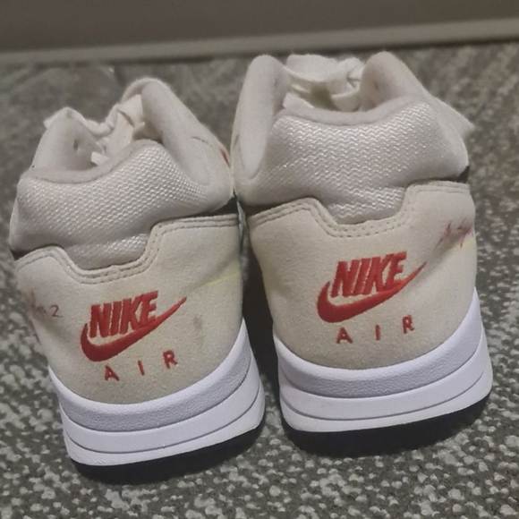 Nike Air Skylon 2s - Picture 3 of 4